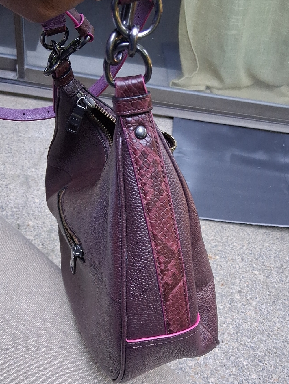 Coach Exotic Trim East/West Harley Hobo May 2017 - Picture 13 of 14